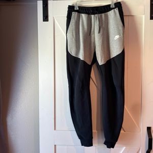 Nike tech joggers size medium tall men’s